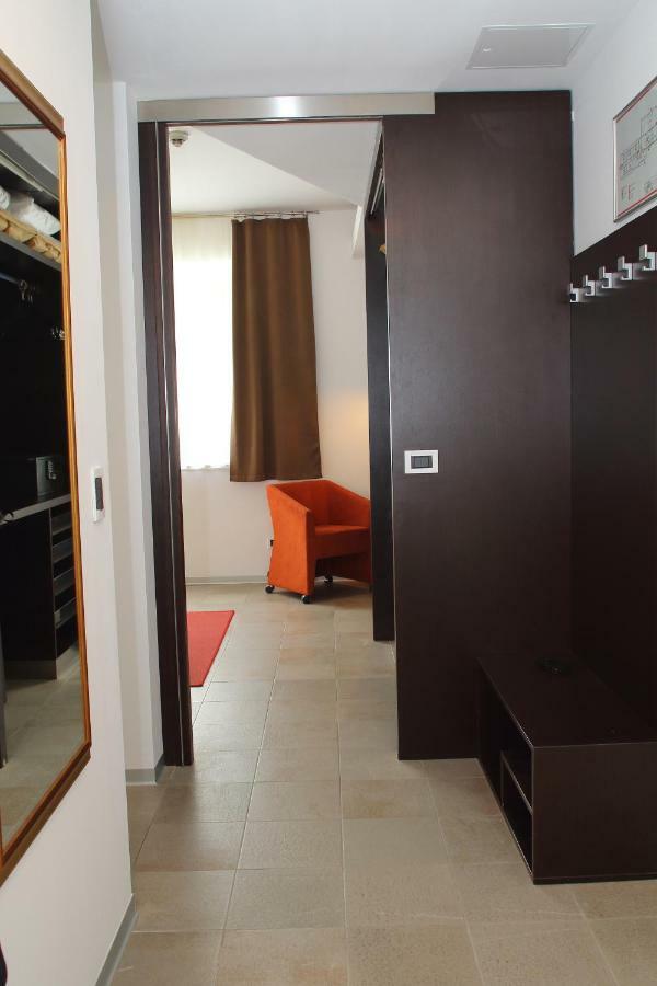 Klass 103 Kranjska Gora Bagian luar foto